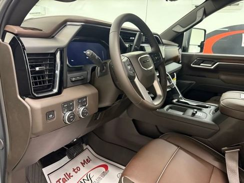 New 2026 GMC Sierra 2500 Denali w/ Denali Reserve Package image 12