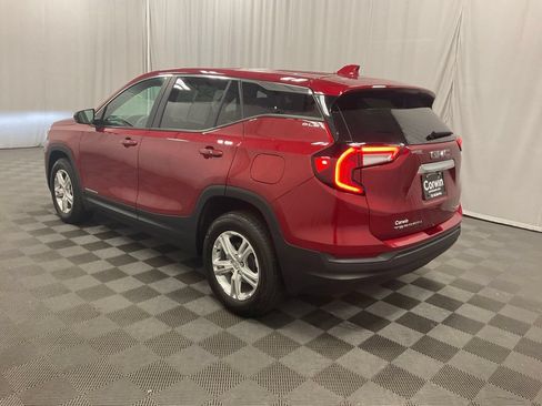 Used 2024 GMC Terrain SLE AWD/4WD image 7