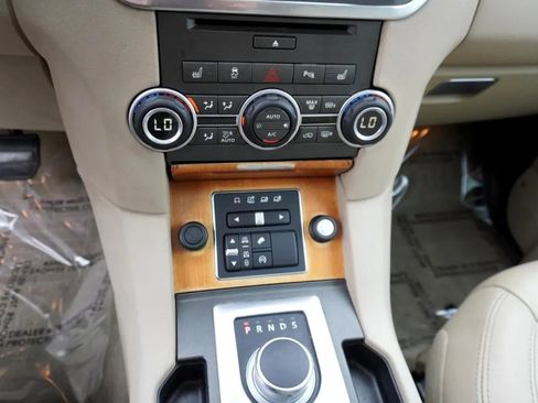 Used 2015 Land Rover LR4 HSE LUX image 19