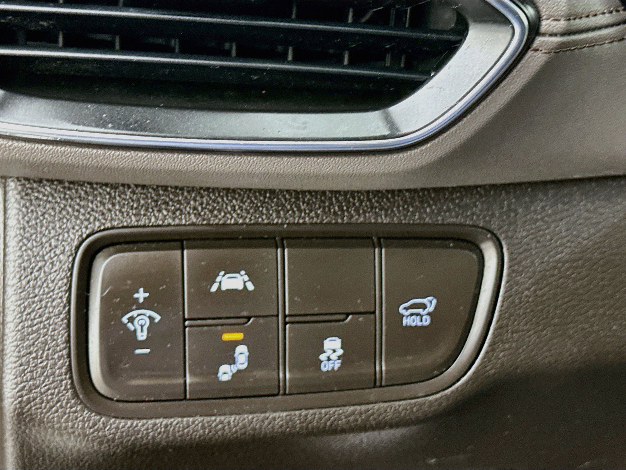 Used 2019 Hyundai Santa Fe Limited w/ Cargo Package FWD image 17