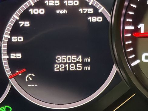 Certified 2019 Porsche Panamera image 22