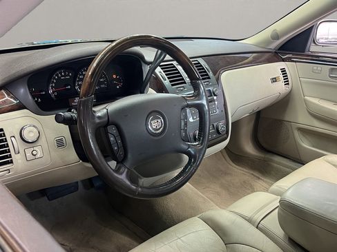 Used 2011 Cadillac DTS Luxury image 19