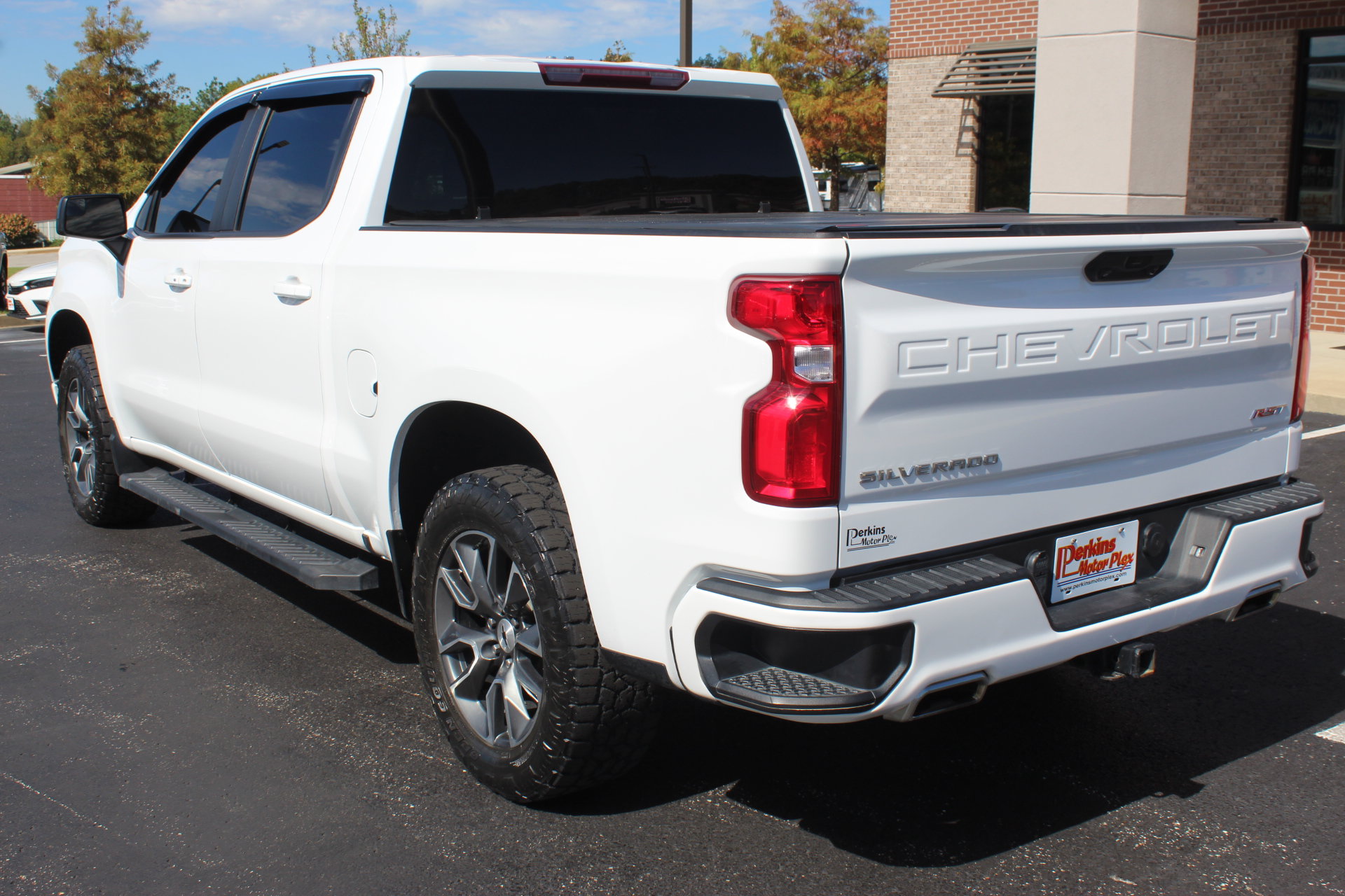 Used 2023 Chevrolet Silverado 1500 RST w/ Z71 Off-Road Package AWD/4WD image 10