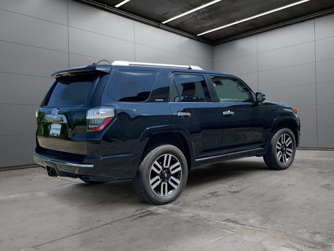 Used 2020 Toyota 4Runner Limited AWD/4WD image 5