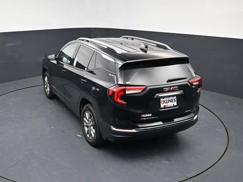 Used 2024 GMC Terrain SLT AWD/4WD image 34