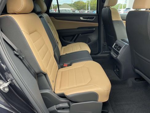 New 2026 Volkswagen Atlas Cross Sport SEL AWD/4WD image 11