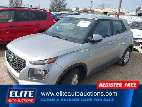 Used 2021 Hyundai Venue SE FWD image 3