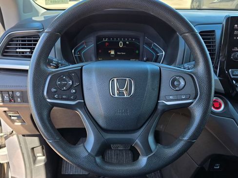 Used 2024 Honda Odyssey EX image 25
