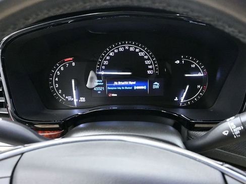 Used 2019 Cadillac XT5 Luxury image 16