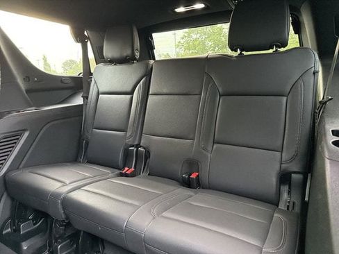 Used 2024 Chevrolet Tahoe LT RWD image 12