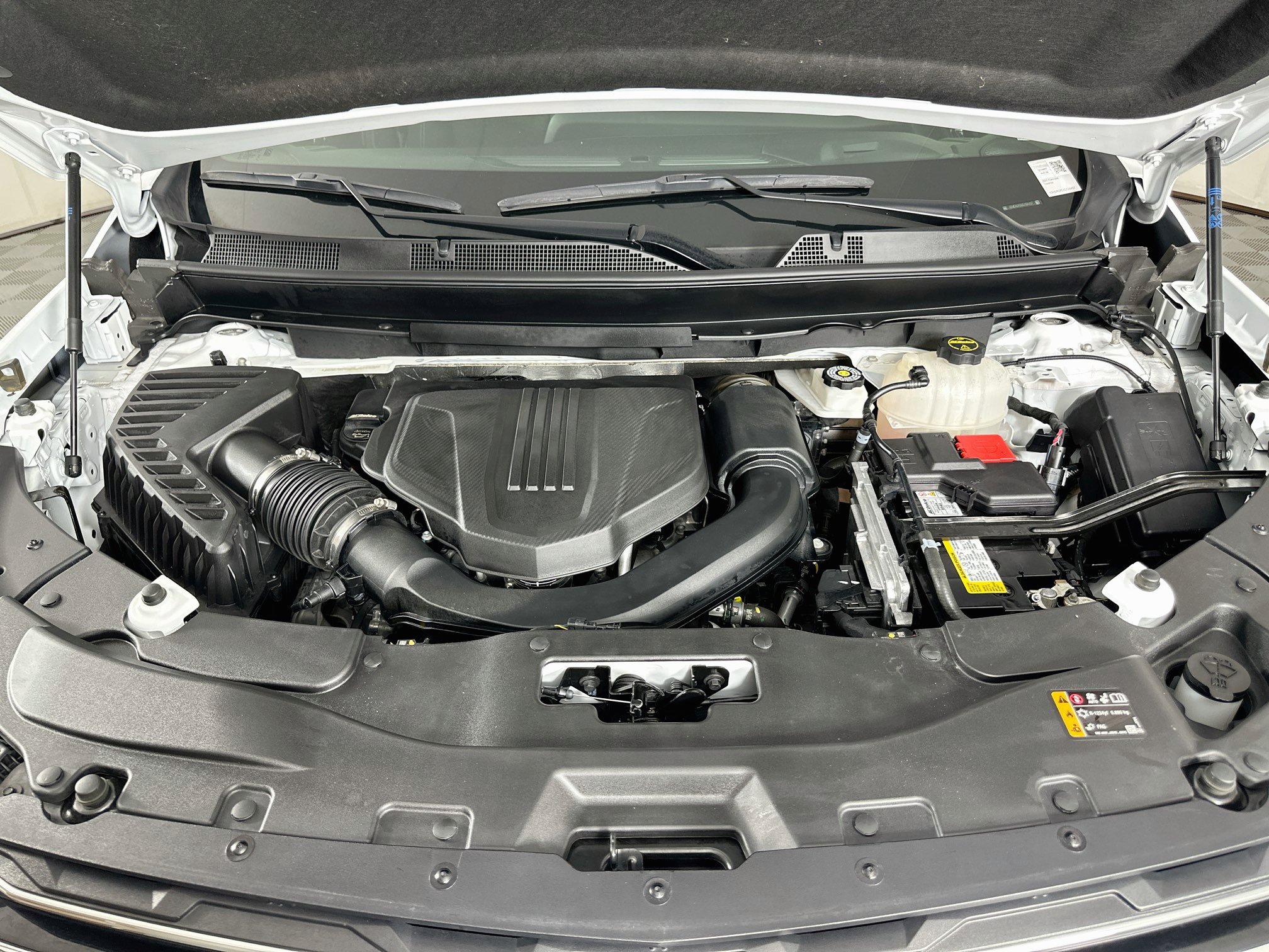 Used 2025 Chevrolet Traverse LT FWD image 35