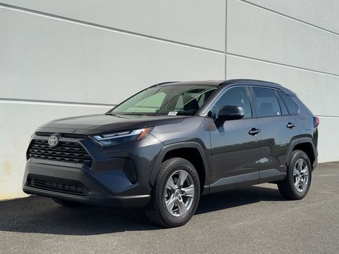 Certified 2025 Toyota RAV4 XLE AWD/4WD image 3