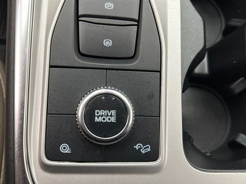 Used 2023 Ford Explorer Limited w/ Limited Technology Package AWD/4WD image 20