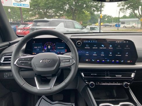New 2026 Chevrolet Traverse LT w/ Midnight/Sport Edition AWD/4WD image 5