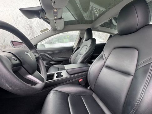 Used 2021 Tesla Model 3 Standard Range Plus image 8