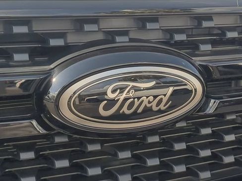 Used 2025 Ford Ranger XLT w/ Black Appearance Package RWD image 13