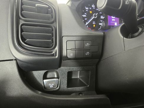 Used 2024 RAM ProMaster 2500 w/ Convenience Group image 26