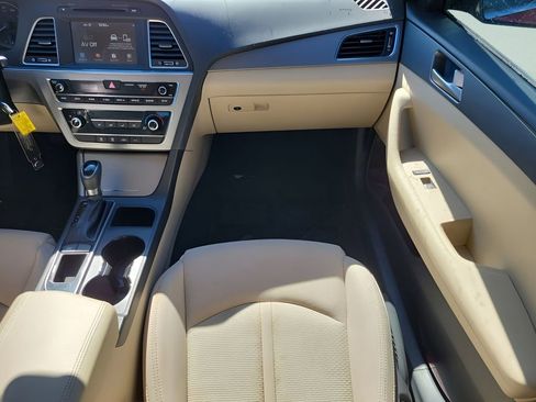 Used 2016 Hyundai Sonata SE image 12