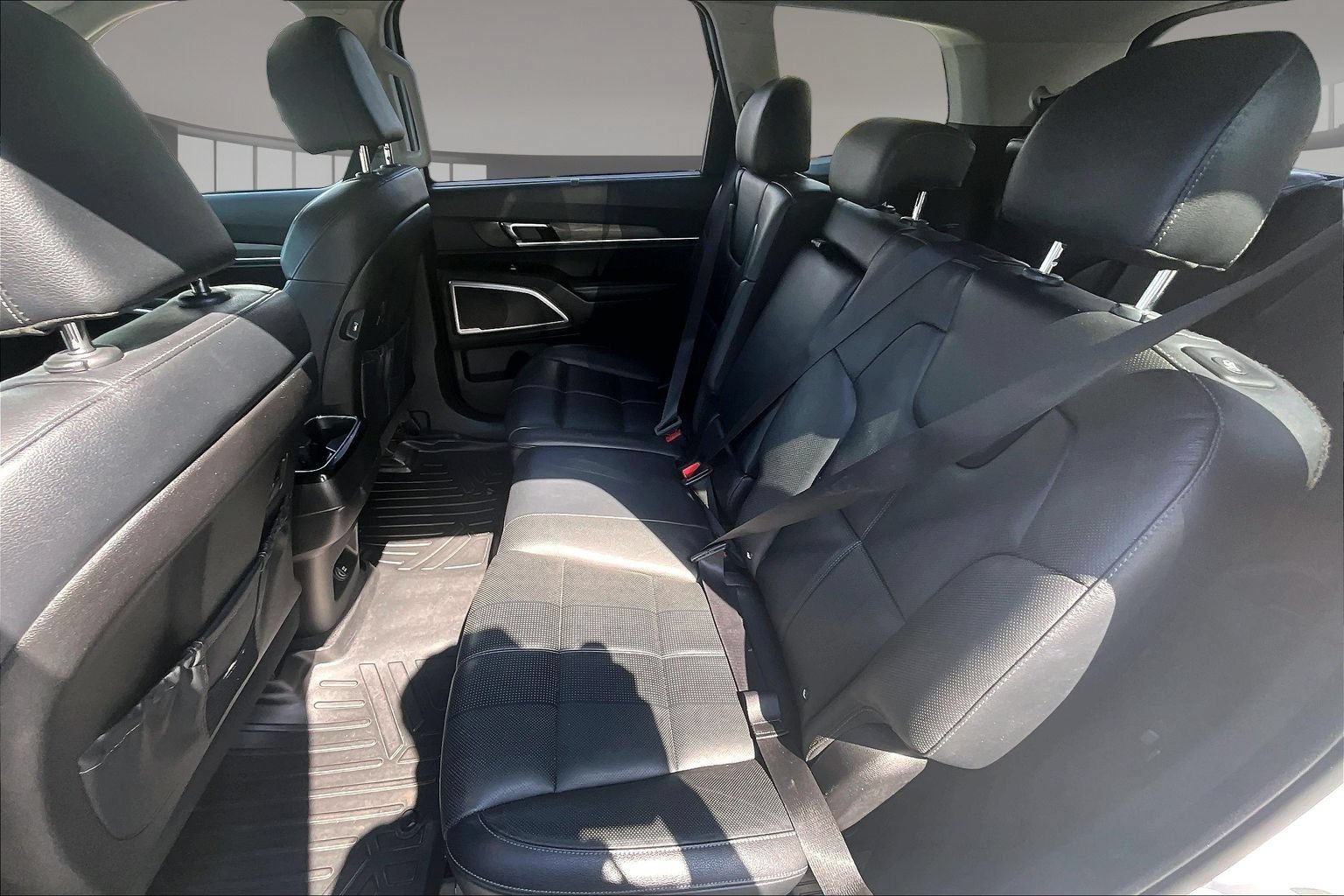 Used 2022 Kia Telluride EX w/ Towing Package FWD image 24