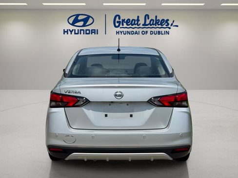 Used 2020 Nissan Versa S FWD image 4