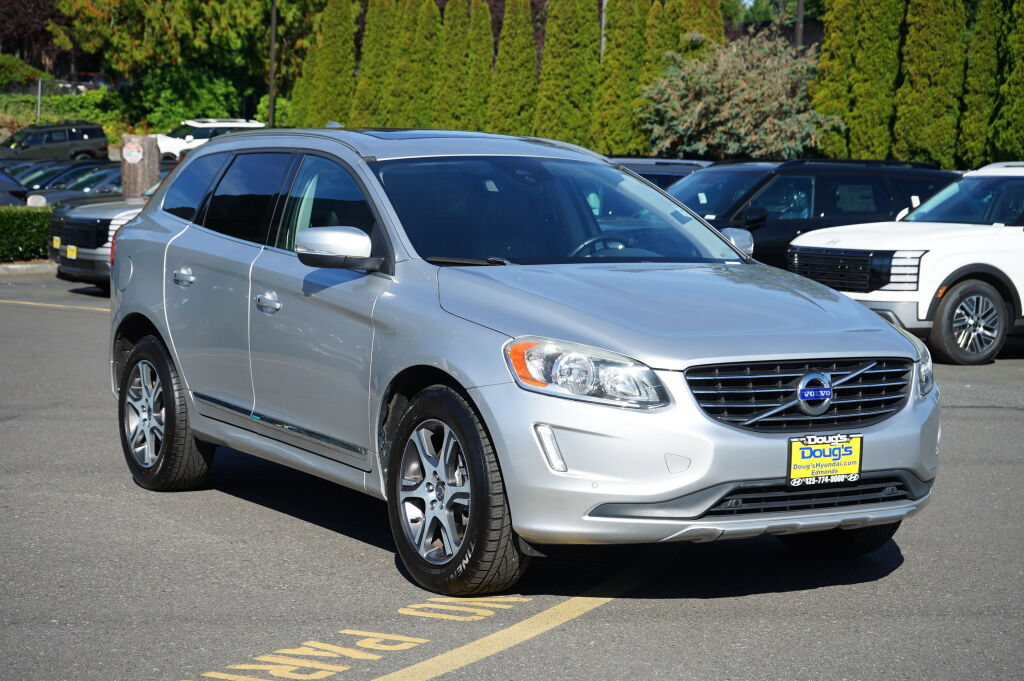 Used 2015 Volvo XC60 T6 w/ Proximity Package AWD/4WD image 3