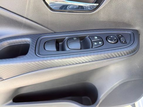 Used 2025 Nissan Versa SV w/ Trunk Package FWD image 15