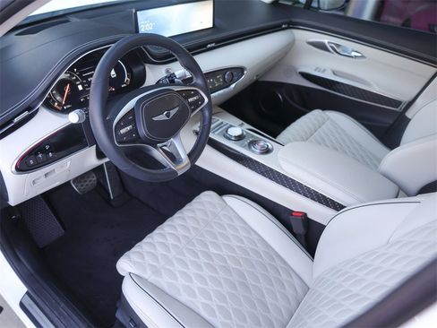 Used 2025 Genesis GV70 3.5T Sport w/ Sport Prestige Package image 4