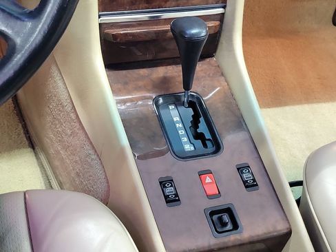 Used 1988 Mercedes-Benz 560 SL image 26