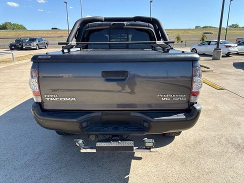 Used 2015 Toyota Tacoma PreRunner w/ SR5 Package RWD image 9