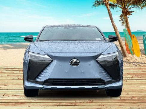 Used 2023 Lexus RZ 450e Premium w/ Technology Package image 8