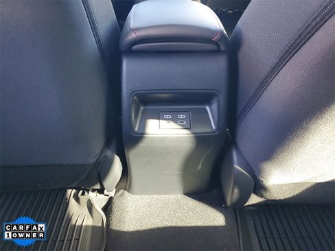 Used 2023 Toyota Corolla SE image 12