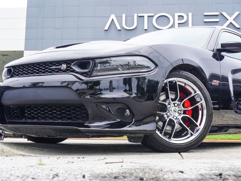 Used 2022 Dodge Charger Scat Pack w/ Plus Group RWD image 2