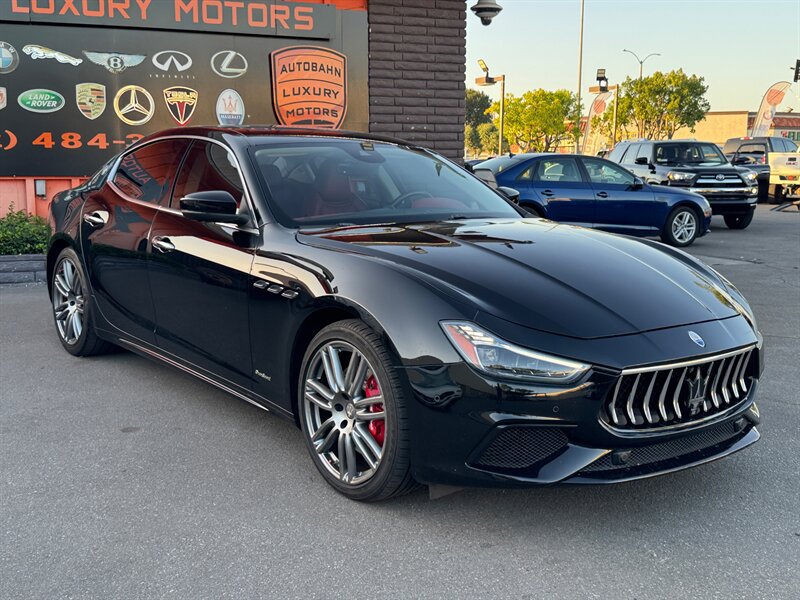 Used 2018 Maserati Ghibli S GranSport Q4 AWD/4WD image 21
