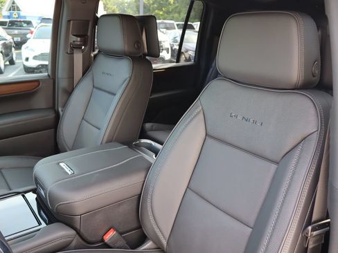 New 2026 GMC Yukon XL Denali w/ Advanced Technology Package AWD/4WD image 13