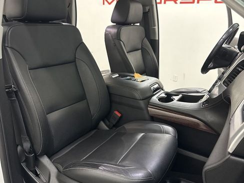 Used 2020 GMC Yukon SLT image 30