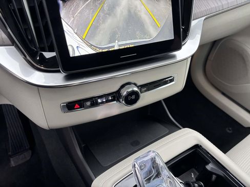 New 2026 Volvo XC90 T8 Ultra w/ Protection Package Premier AWD/4WD image 22