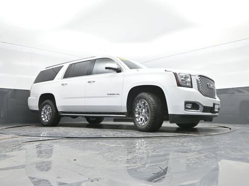 Used 2017 GMC Yukon XL SLT image 40