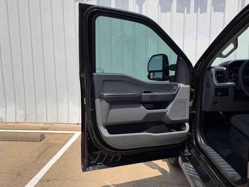 Used 2024 Ford F350 XLT AWD/4WD image 21