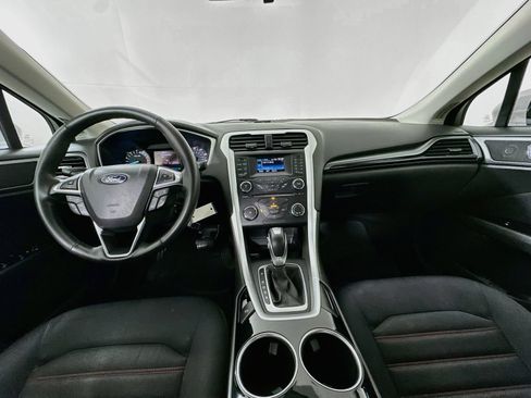Used 2013 Ford Fusion SE FWD image 13