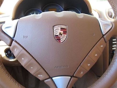 Used 2009 Porsche Cayenne image 17