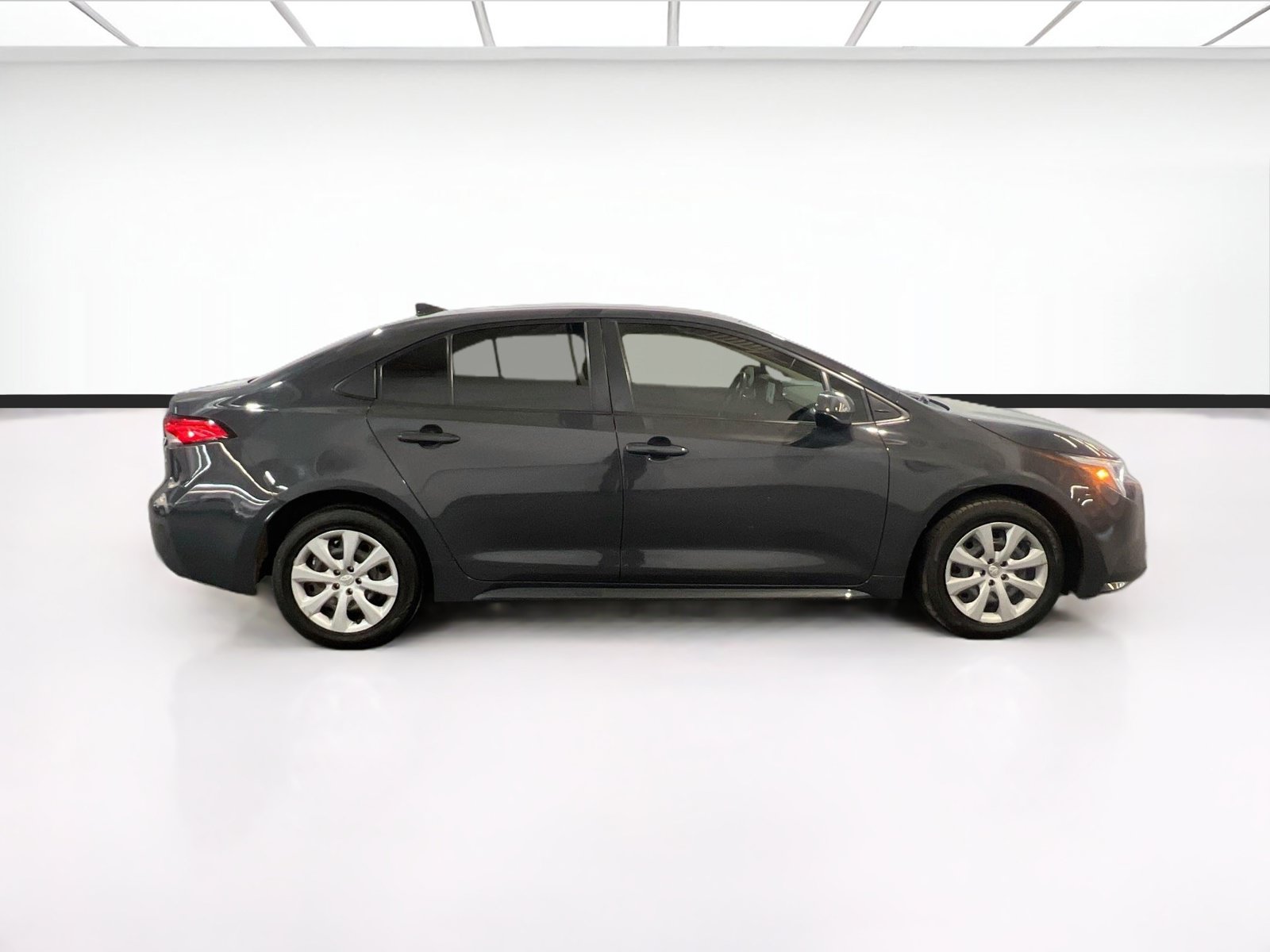 Used 2024 Toyota Corolla LE FWD image 22