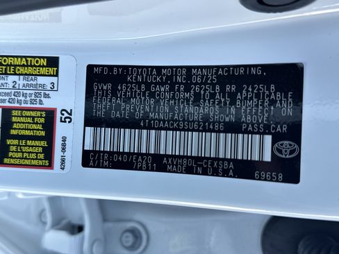 Certified 2025 Toyota Camry SE image 34