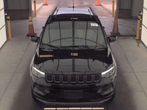 Used 2023 Jeep Compass High Altitude AWD/4WD image 2