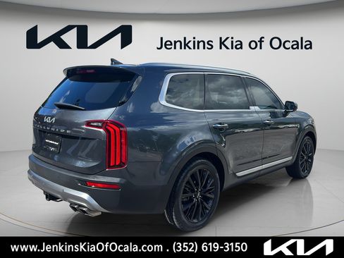 Certified 2022 Kia Telluride SX w/ Towing Package FWD image 3