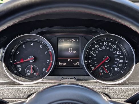 Used 2018 Volkswagen GTI SE FWD image 35