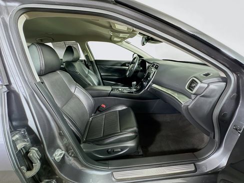 Used 2023 Nissan Maxima SV w/ Floor Mat Group FWD image 28