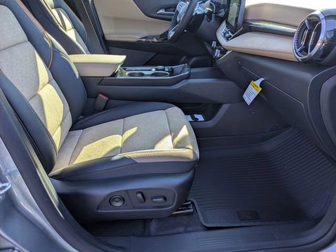 New 2026 Chevrolet Equinox ACTIV w/ Convenience Package III image 37