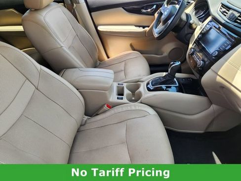 Used 2020 Nissan Rogue SL w/ Premium Package FWD image 13