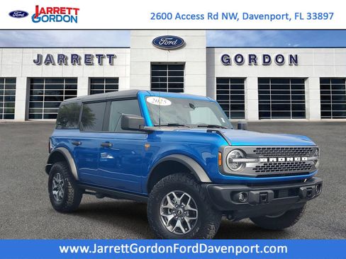 Certified 2025 Ford Bronco Badlands AWD/4WD image 1