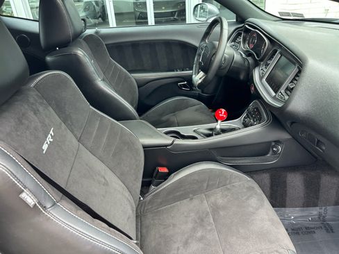 Used 2016 Dodge Challenger SRT Hellcat RWD image 33